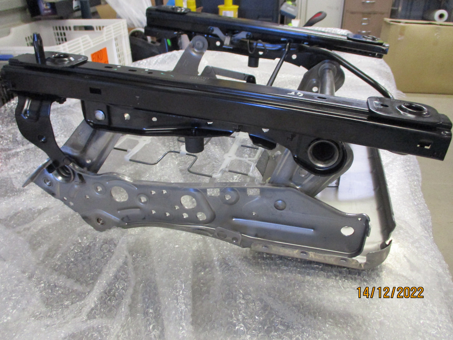 Nissan F15E Juke Genuine Drivers Front Seat Base New Part
