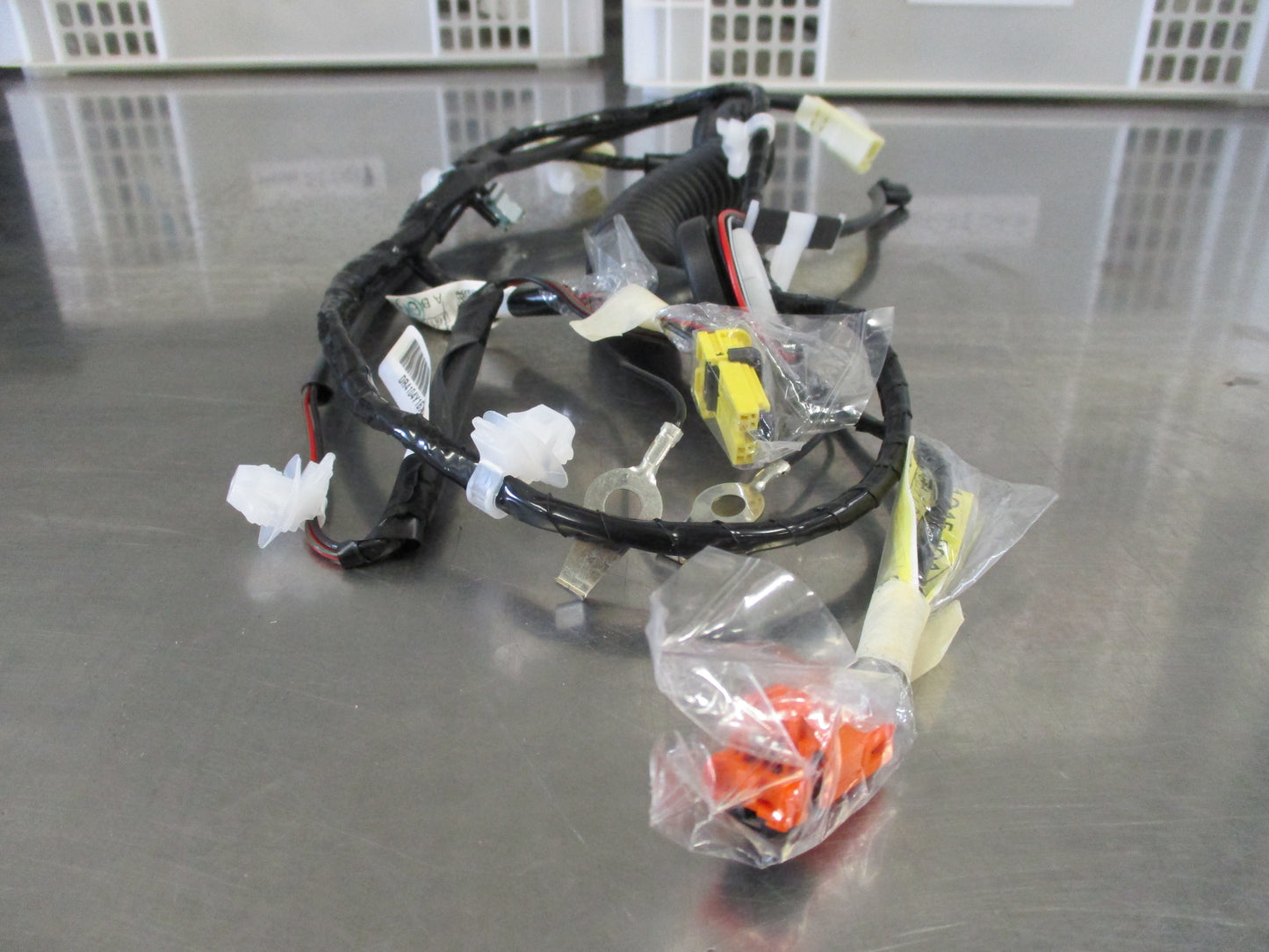 Isuzu D-max Genuine Right Hand Rear Air Bag Wiring Harness New Part