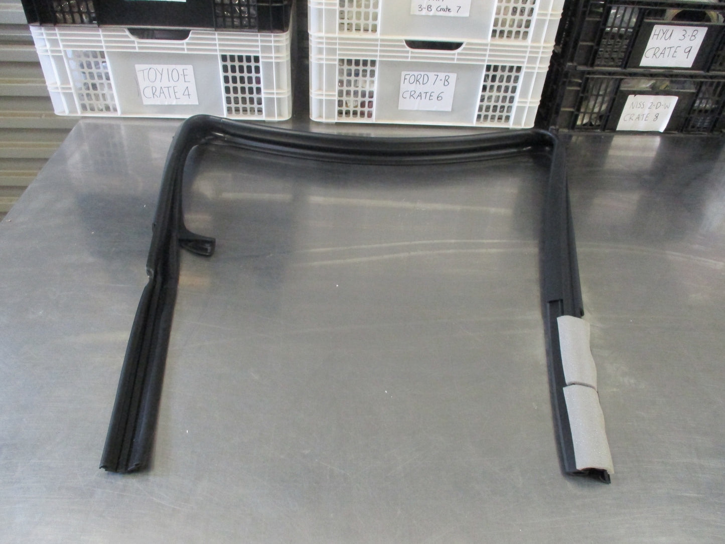 Holden RG Colorado/Trailblazer Genuine Left Hand Rear Window Run Channel Rubber New Part
