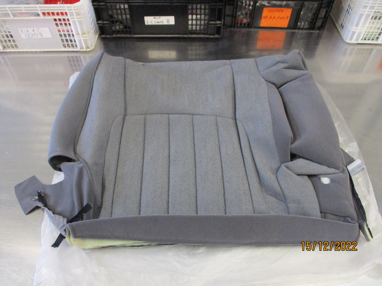 Nissan Y61 Gu Patrol Wagon Genuine 2ND Row Seat Back Trim Right Hand New Part