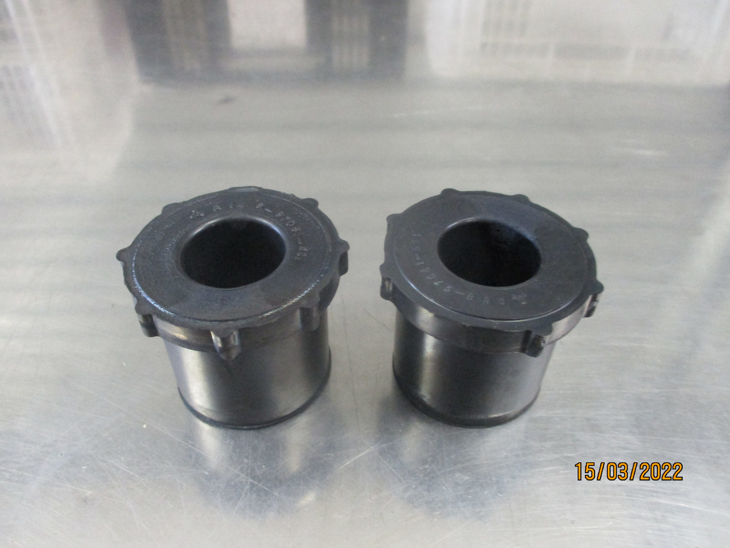 Isuzu NKR/NLR ELF Genuine Front Leaf Spring Bushing Pair New Part