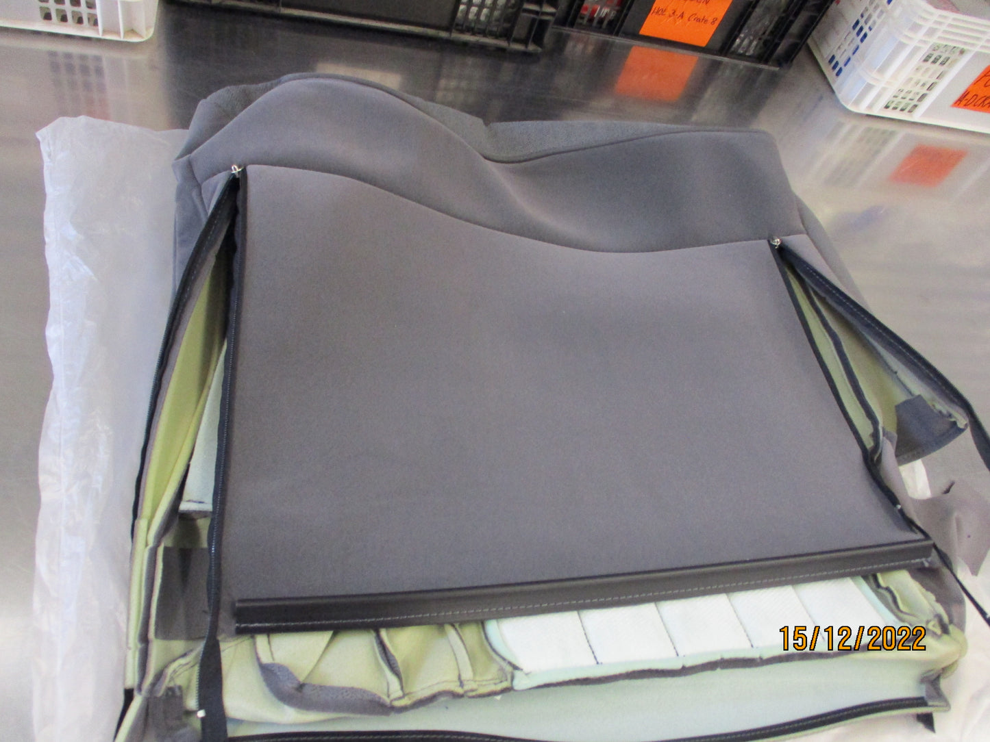 Nissan Y61 Gu Patrol Wagon Genuine 2ND Row Seat Back Trim Right Hand New Part