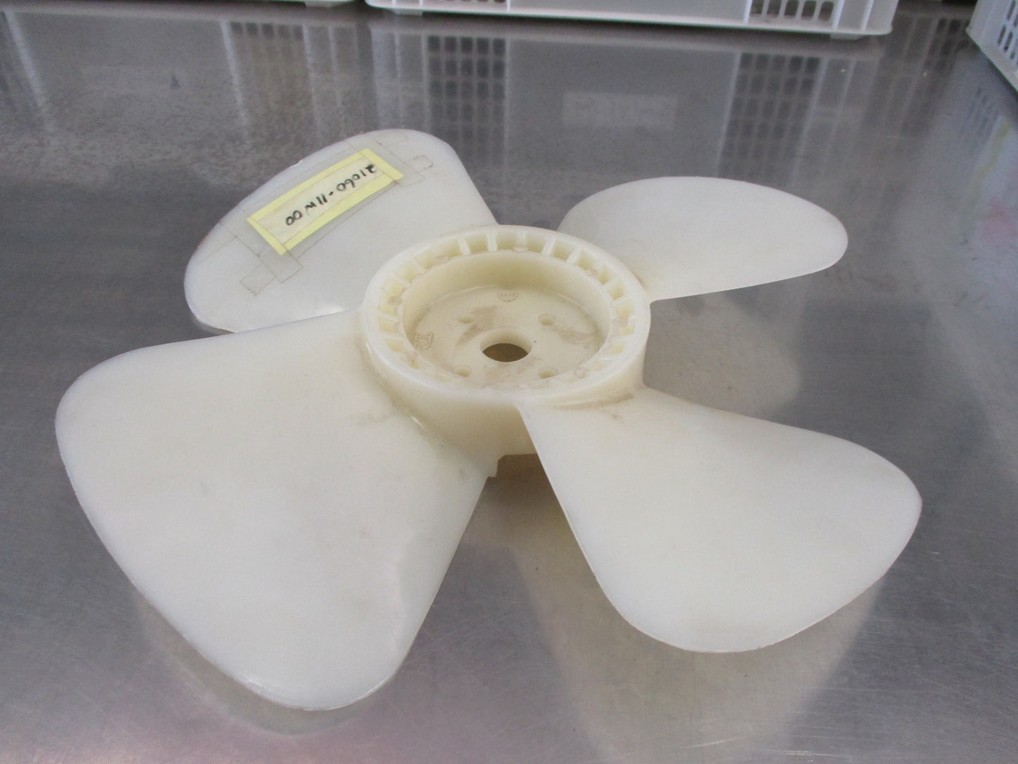 Nissan 720 Genuine Radiator Fan New Part