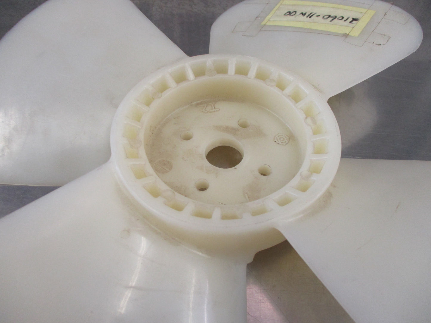 Nissan 720 Genuine Radiator Fan New Part