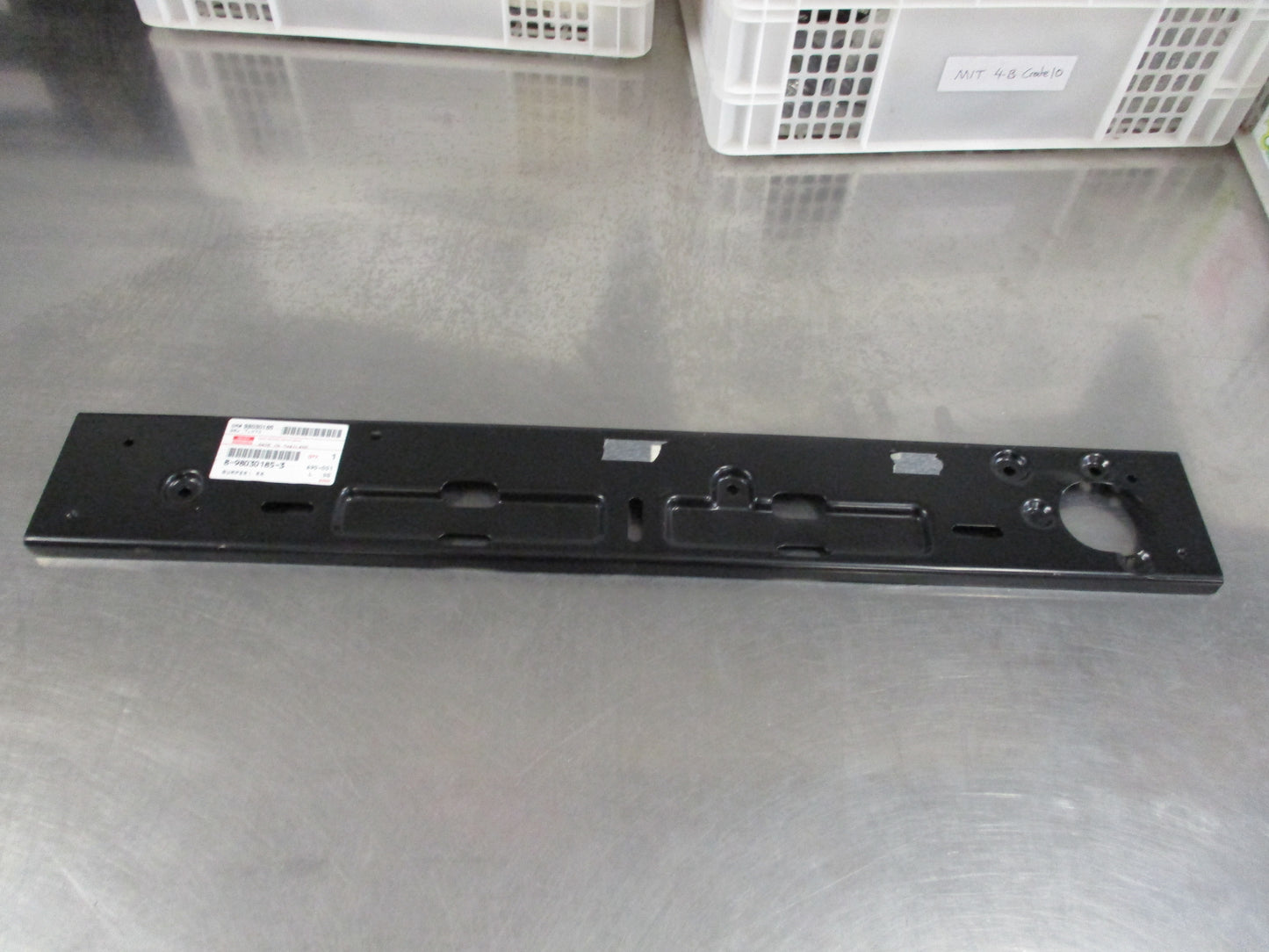 Isuzu D-max Genuine Rear Right Bumper Extension Bracket New Part