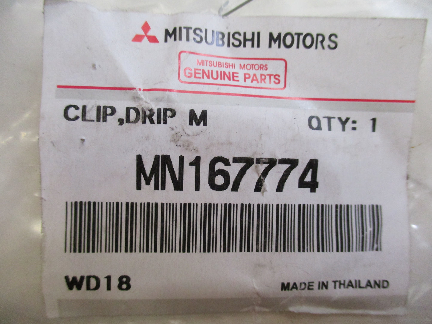 Mitsubishi Triton Genuine Drip Moulding Clip New Part