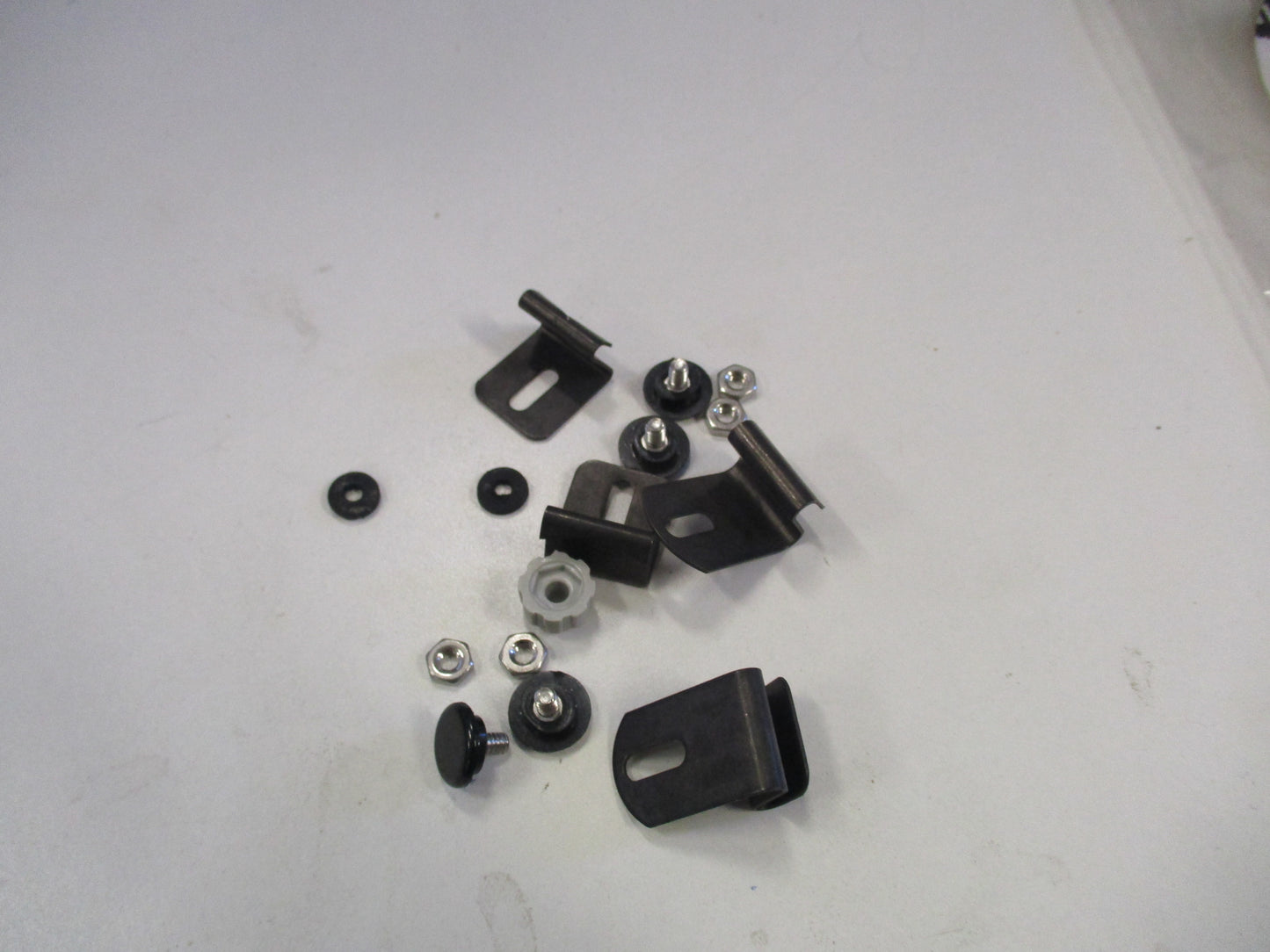 Nissan Patrol Genuine Right Hand Front Weather Shield Fitting Kit Incomplete