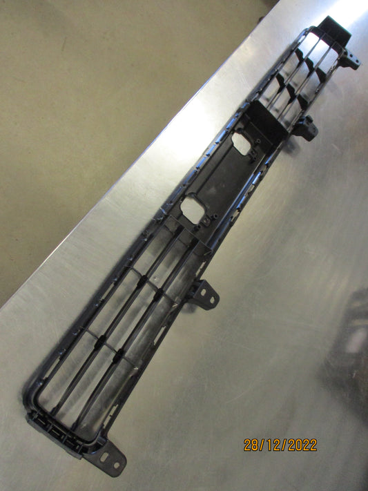 Toyota Landcruiser 200 Series Base Genuine Lower Grille Assembly New Part