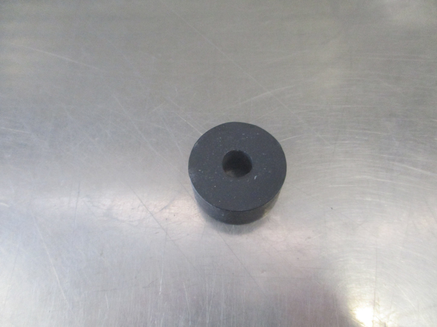Isuzu D-Max/Rodeo Genuine Front Shock Rubber Bushing New Part