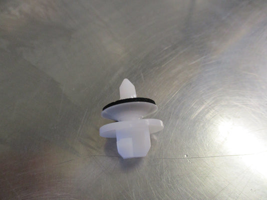 Subaru Liberty, Outback Genuine Moulding Clip New Part