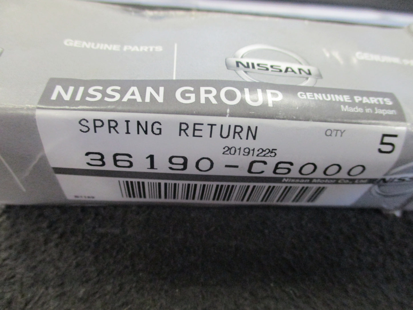 Nissan GU Patrol Genuine Rear Hand Brake Shoe Return Spring New Part