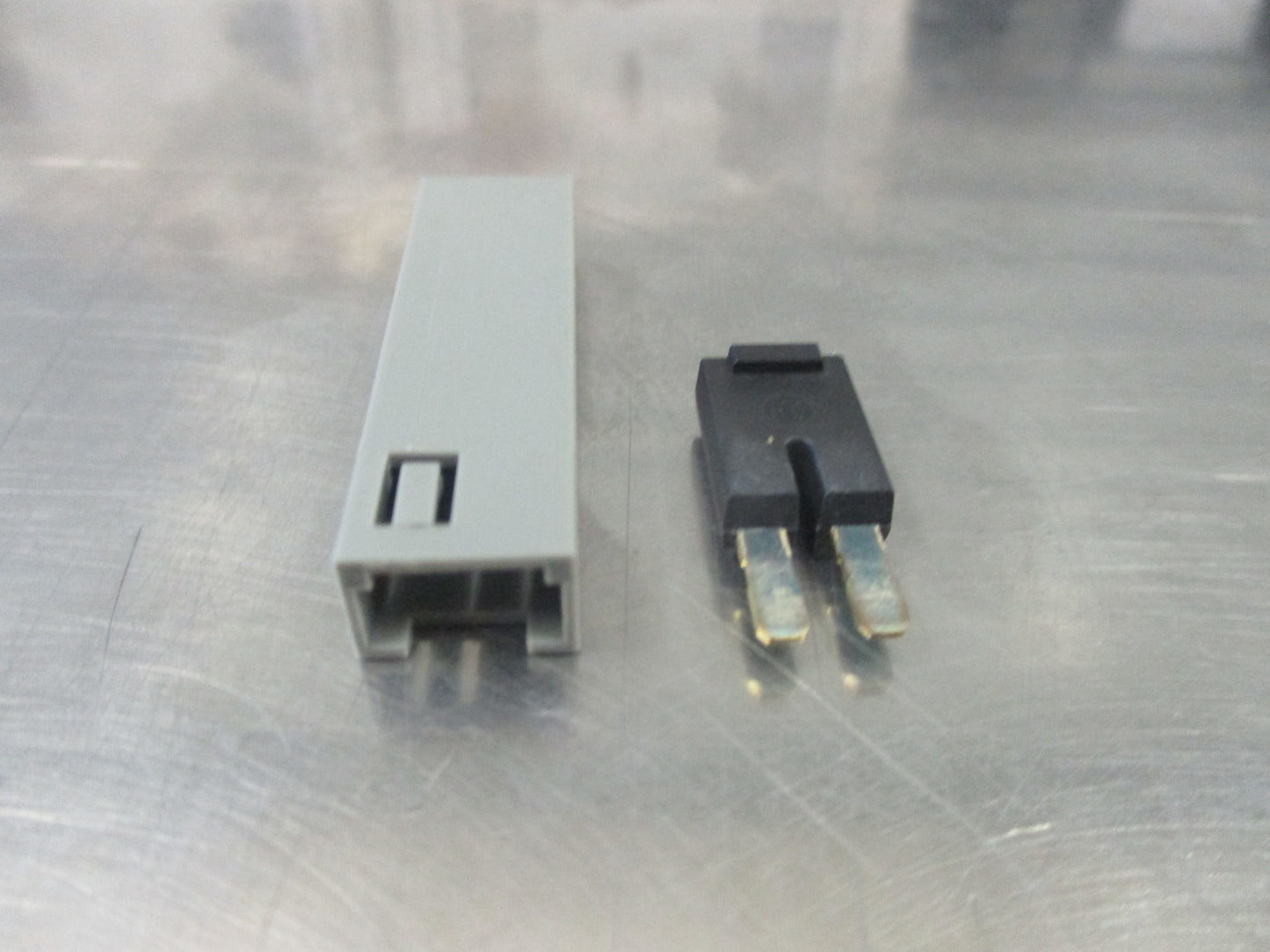 Nissan 200SX/240SX/Altima/Navara/Pathfinder Genuine Resistor New Part