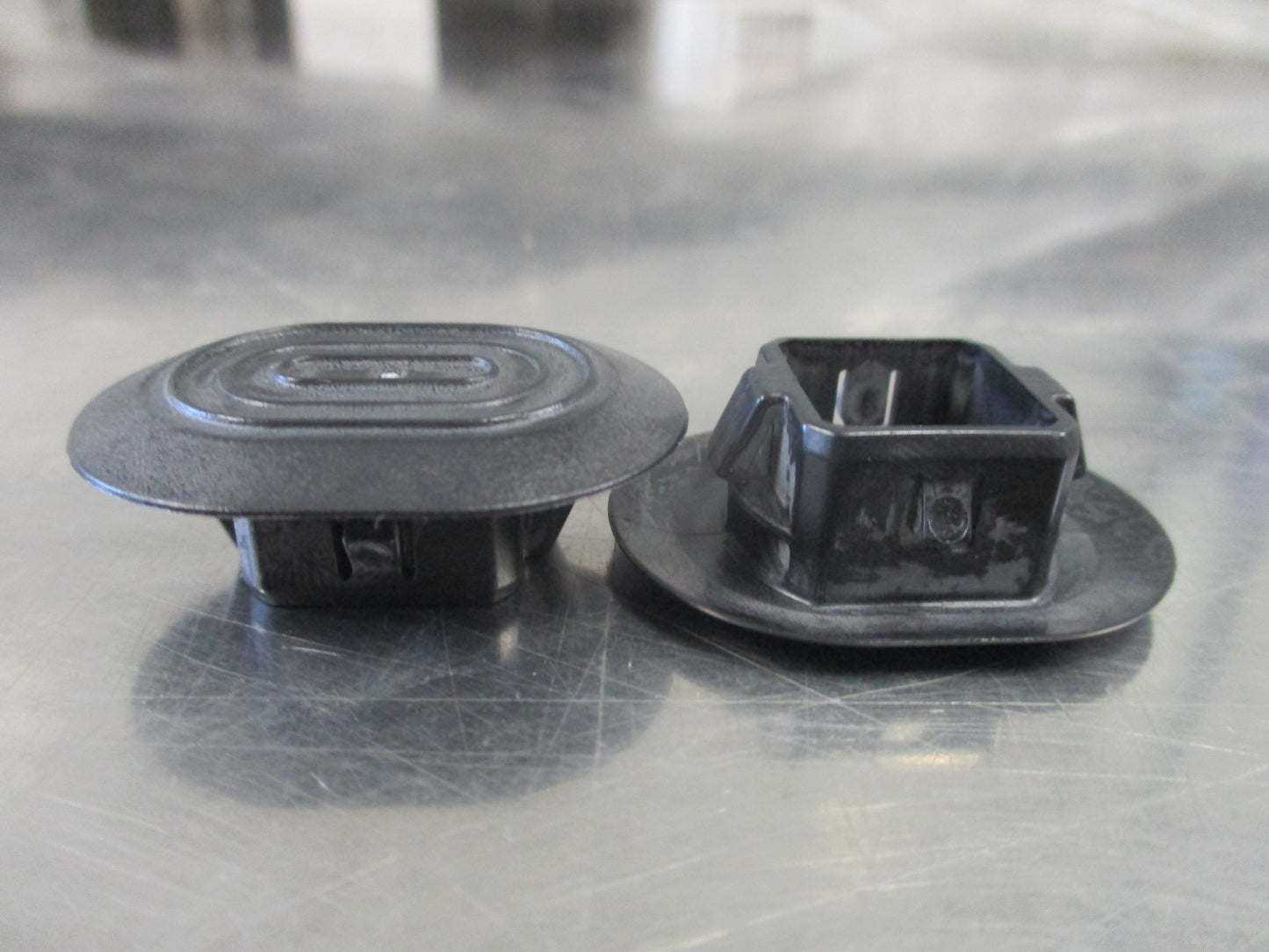 Toyota Corolla Genuine Sill Moulding Clip Pair New Part