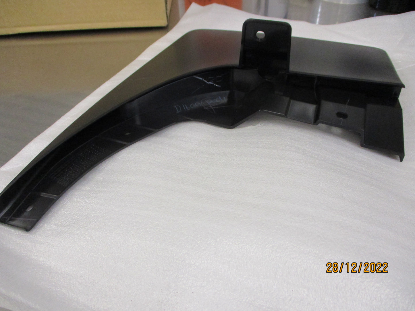 Nissan Navara D23 NP300 Genuine Right Hand Rear Mud Flap New Part