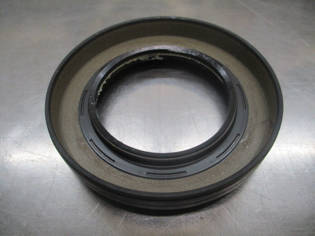 Toyota Camry-Corolla-Rav4 Genuine Left Hand Front Shaft Oil Seal New Part