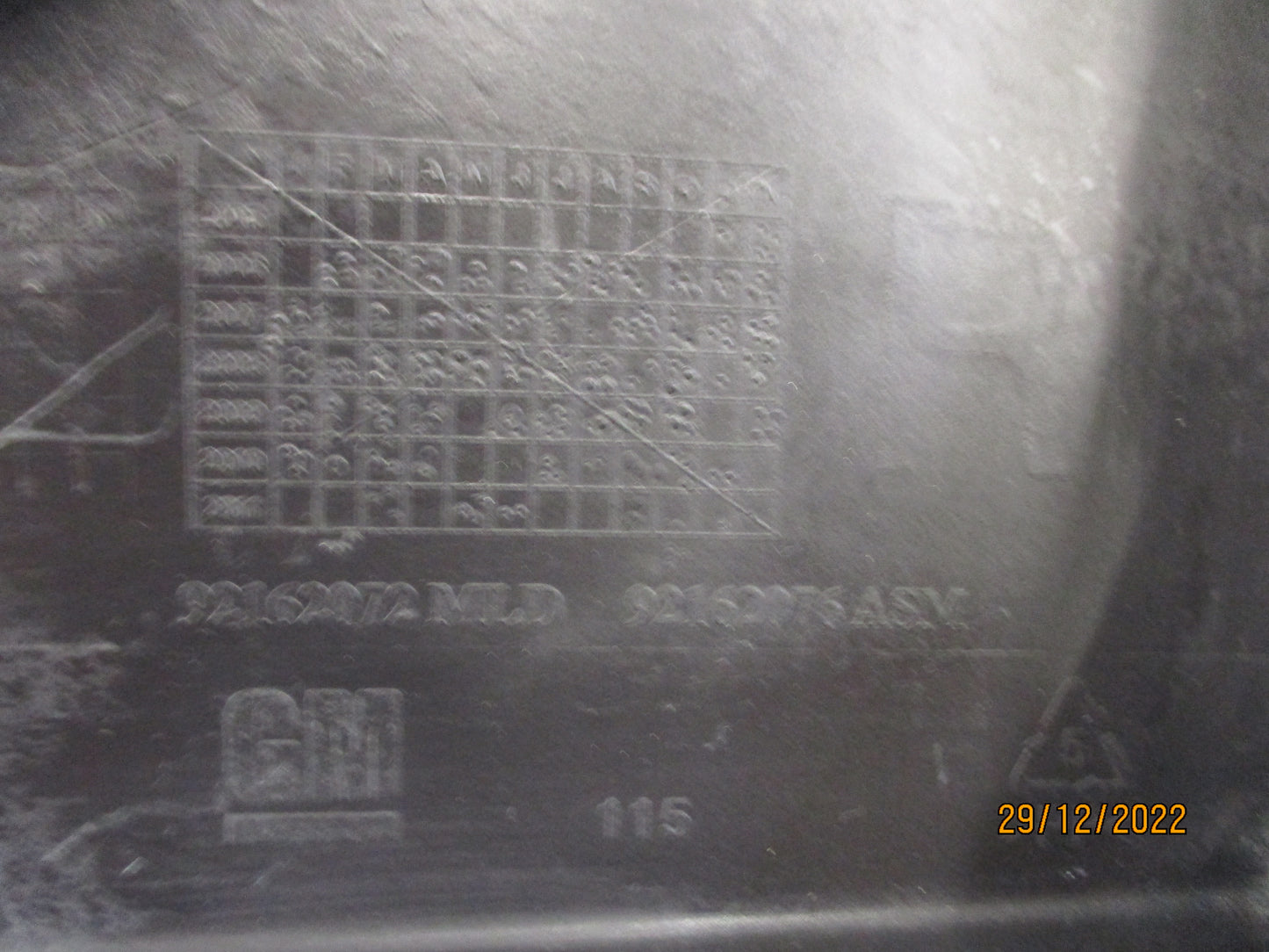 Holden VE SS/SSV Commodore Genuine Drivers Side Skirt Used Part