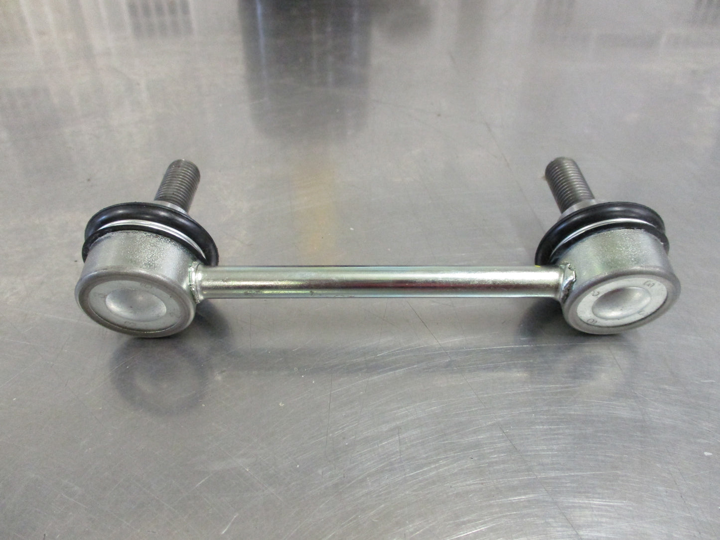 Isuzu D-max Genuine Sway Bar Link New Part