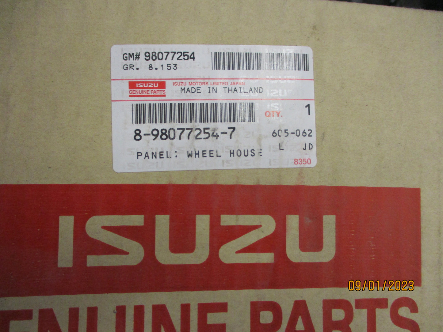 Isuzu D-Max Genuine Right Hand Front Inner Splash Guard New Part
