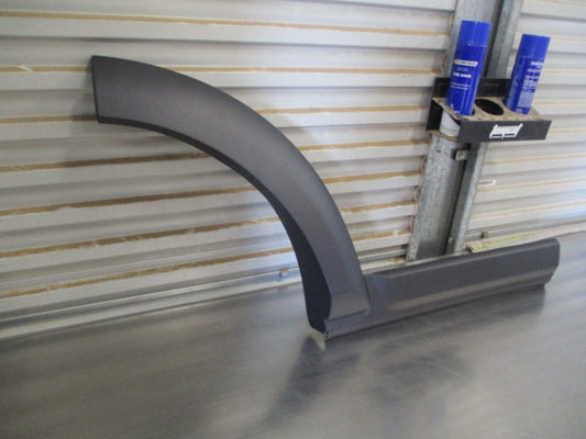 Landrover Discovery 3/4 Genuine Left Hand Outer Door Moulding New Part