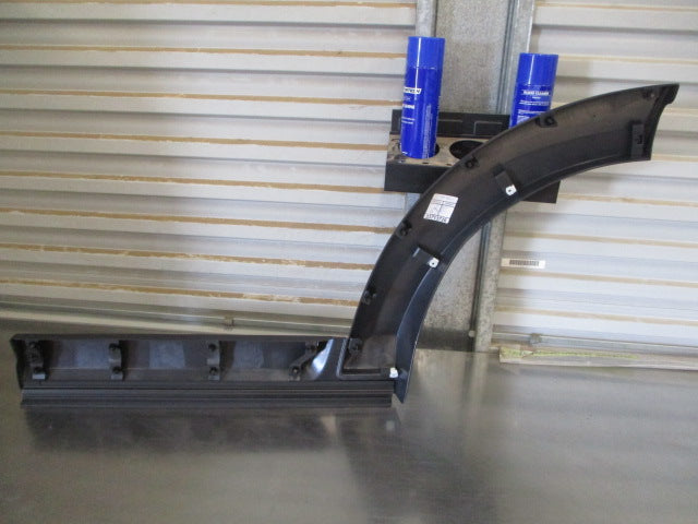 Landrover Discovery 3/4 Genuine Left Hand Outer Door Moulding New Part