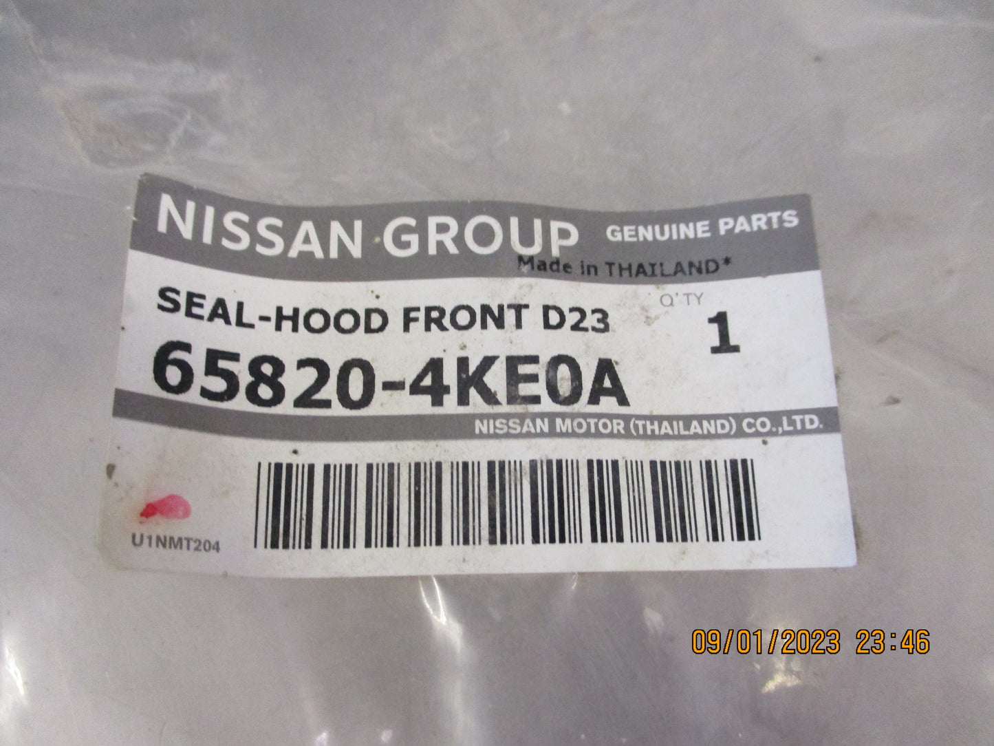 Nissan NP300 D23 Navara Genuine Front Bonnet Seal New Part