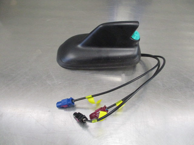 Volkswagen Golf/Caddy Genuine GPS Radio Antenna New part