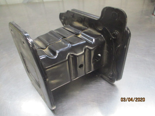 Holden CG5 Captiva Genuine Left Hand Front Bumper Bar Bracket New Part