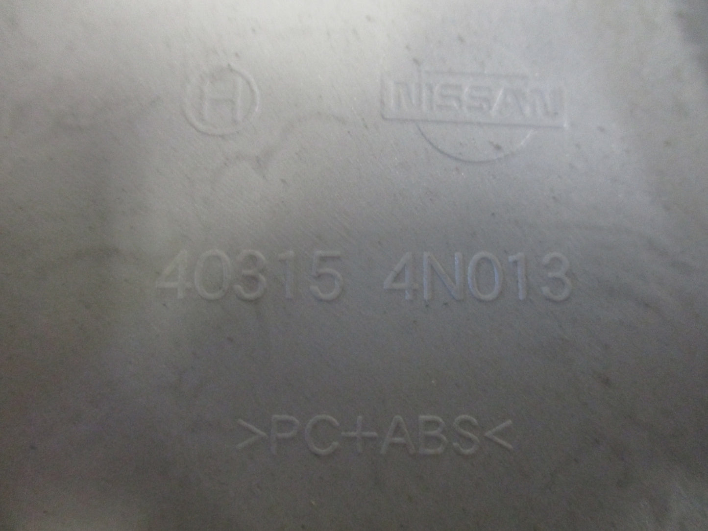 Nissan Xtrail T30 Genuine Hub Cap Used Part VGC