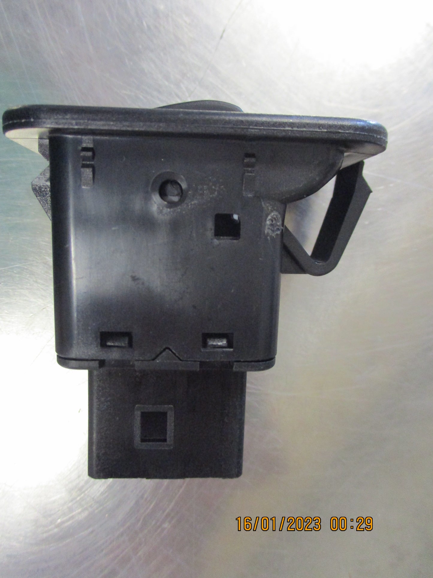 SSS Auto Single Power Window Switch 5 Pin No Illumination Suits FG Falcon Sedan New Part