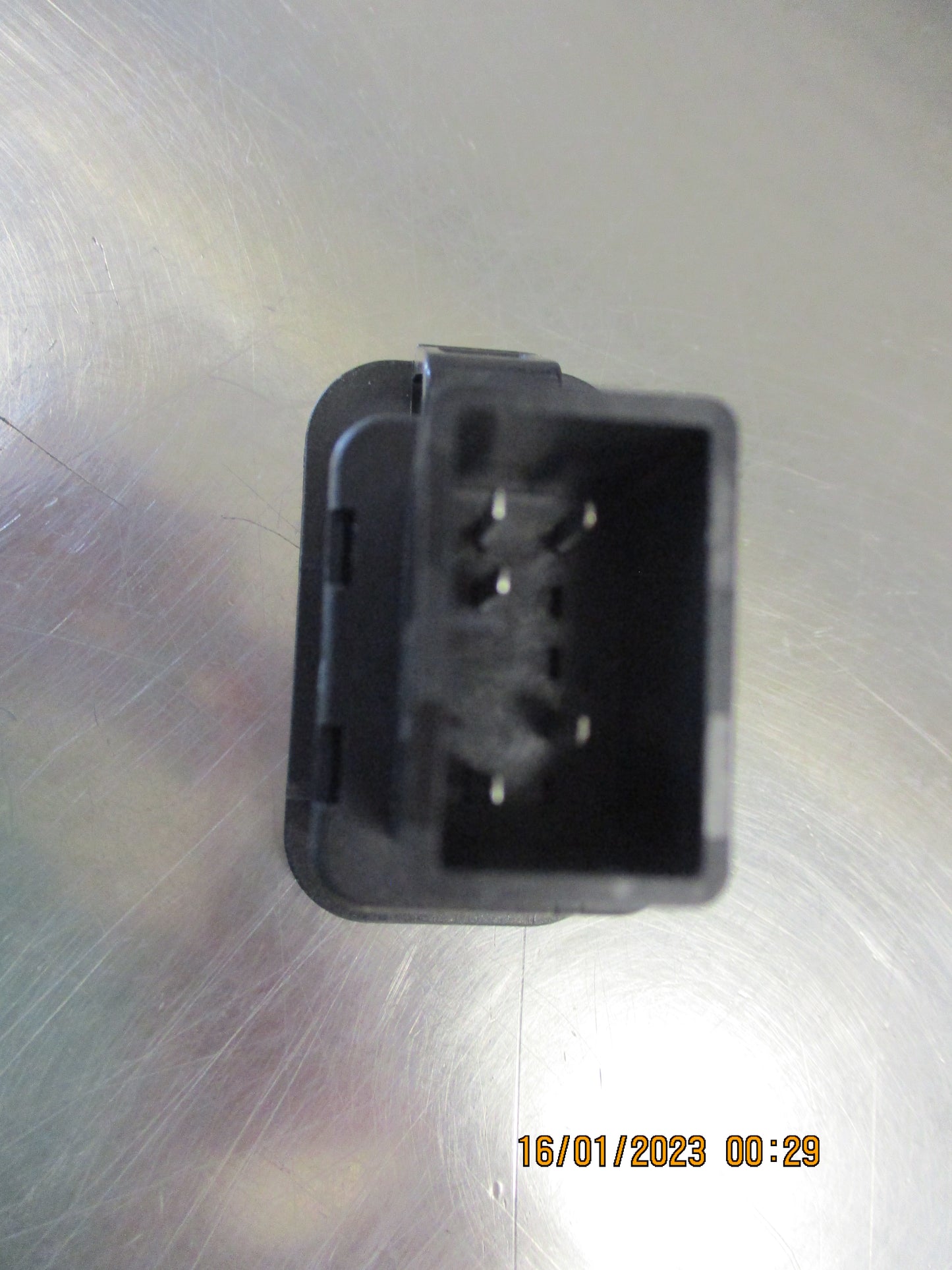 SSS Auto Single Power Window Switch 5 Pin No Illumination Suits FG Falcon Sedan New Part