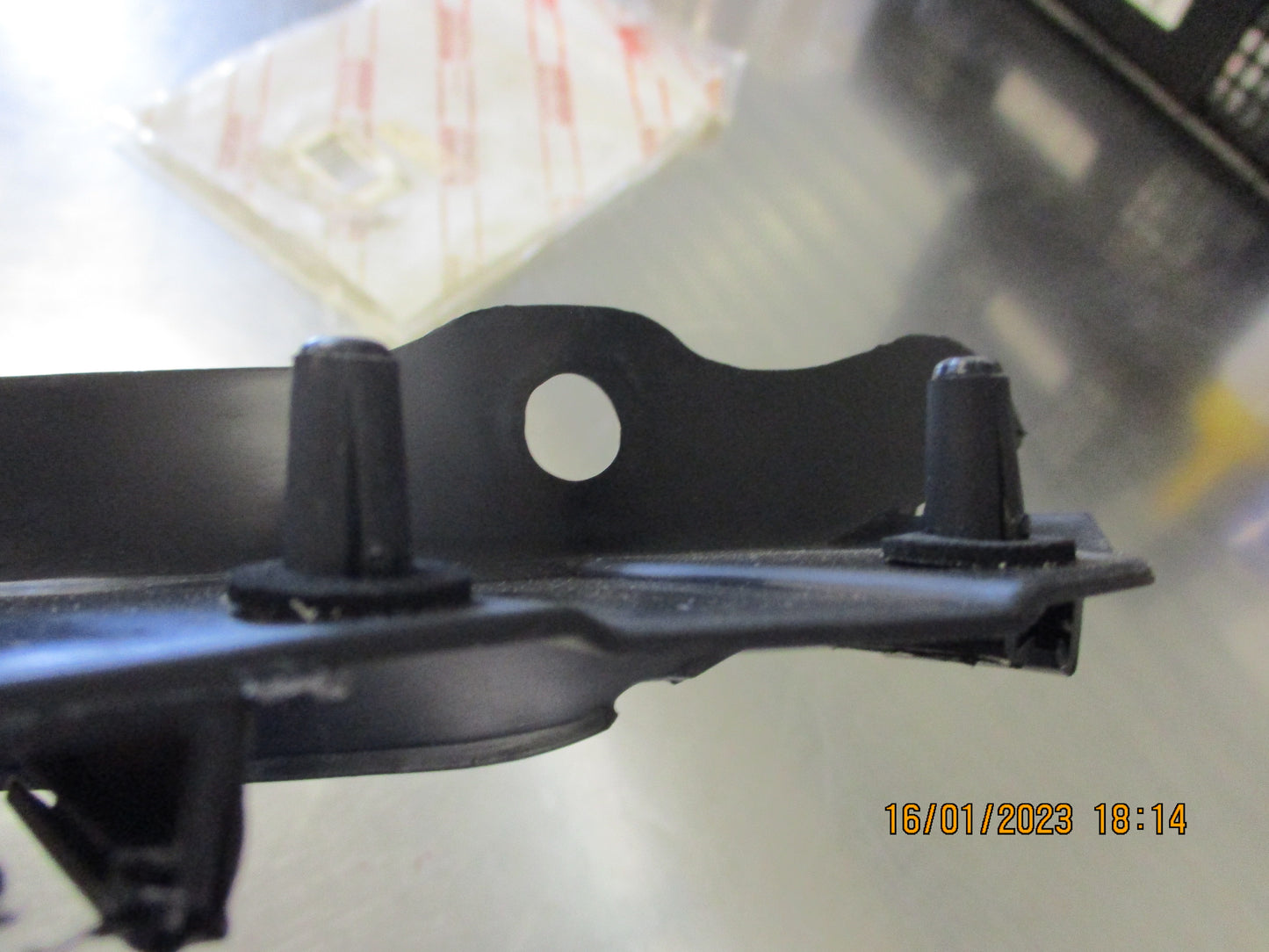 Toyota Camry Genuine Left Hand Rear Bumper Bracket New Part
