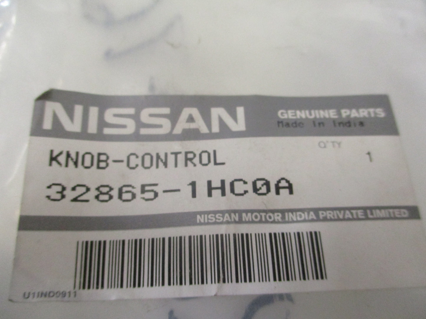 Nissan Versa Genuine 5 Speed Shift Nob New Part