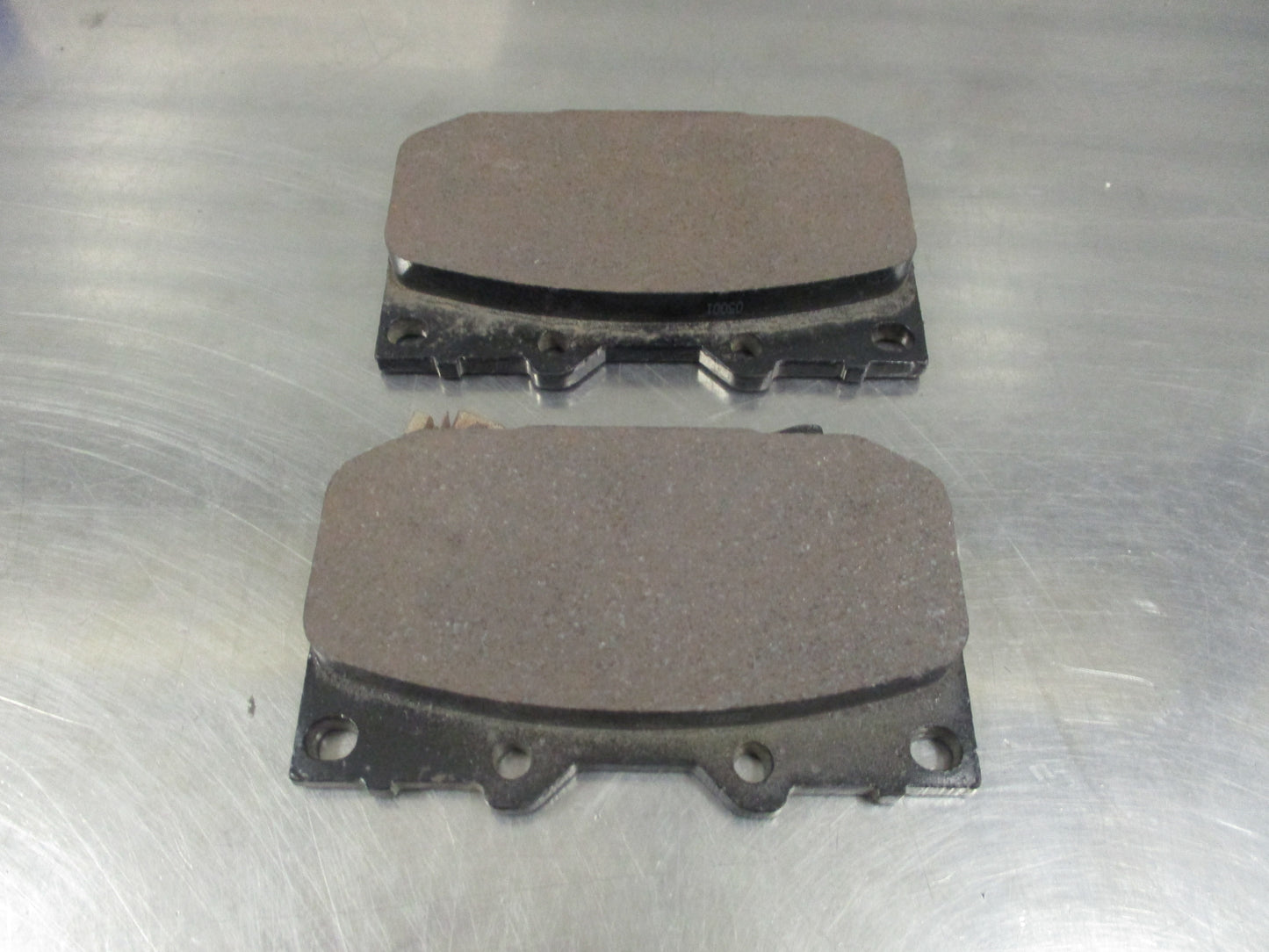 Set of 2 Front Brake Pads Suits Toyota Landcruiser 70/100 Series New Part
