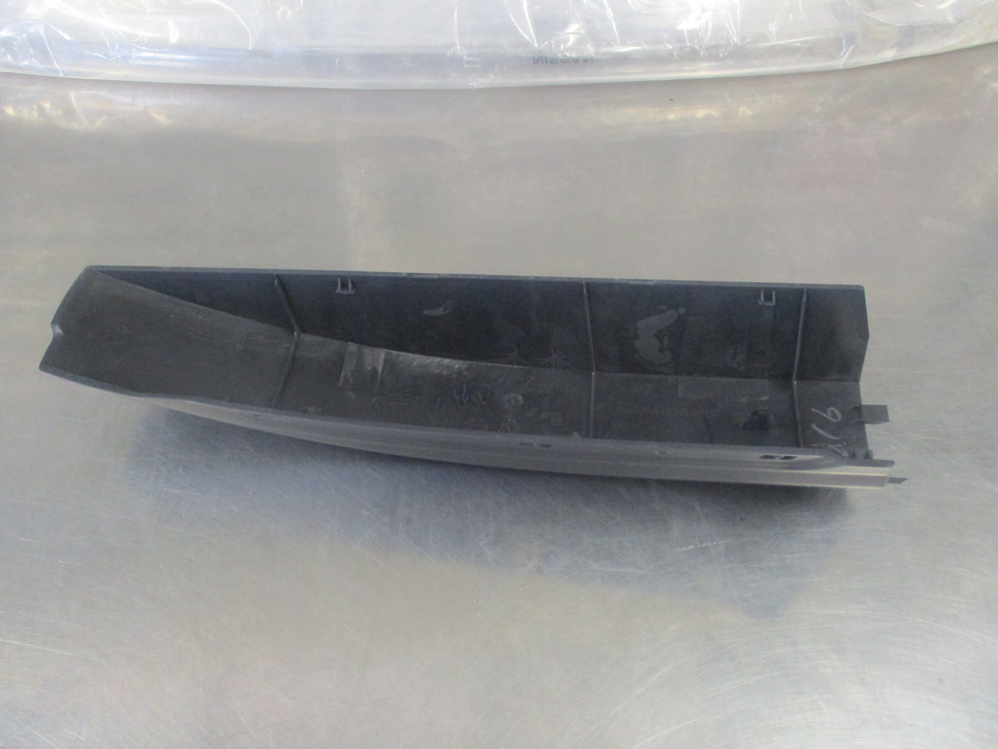 Holden RG Colorado Genuine Right Hand Front Roof Rail End Cap New Part