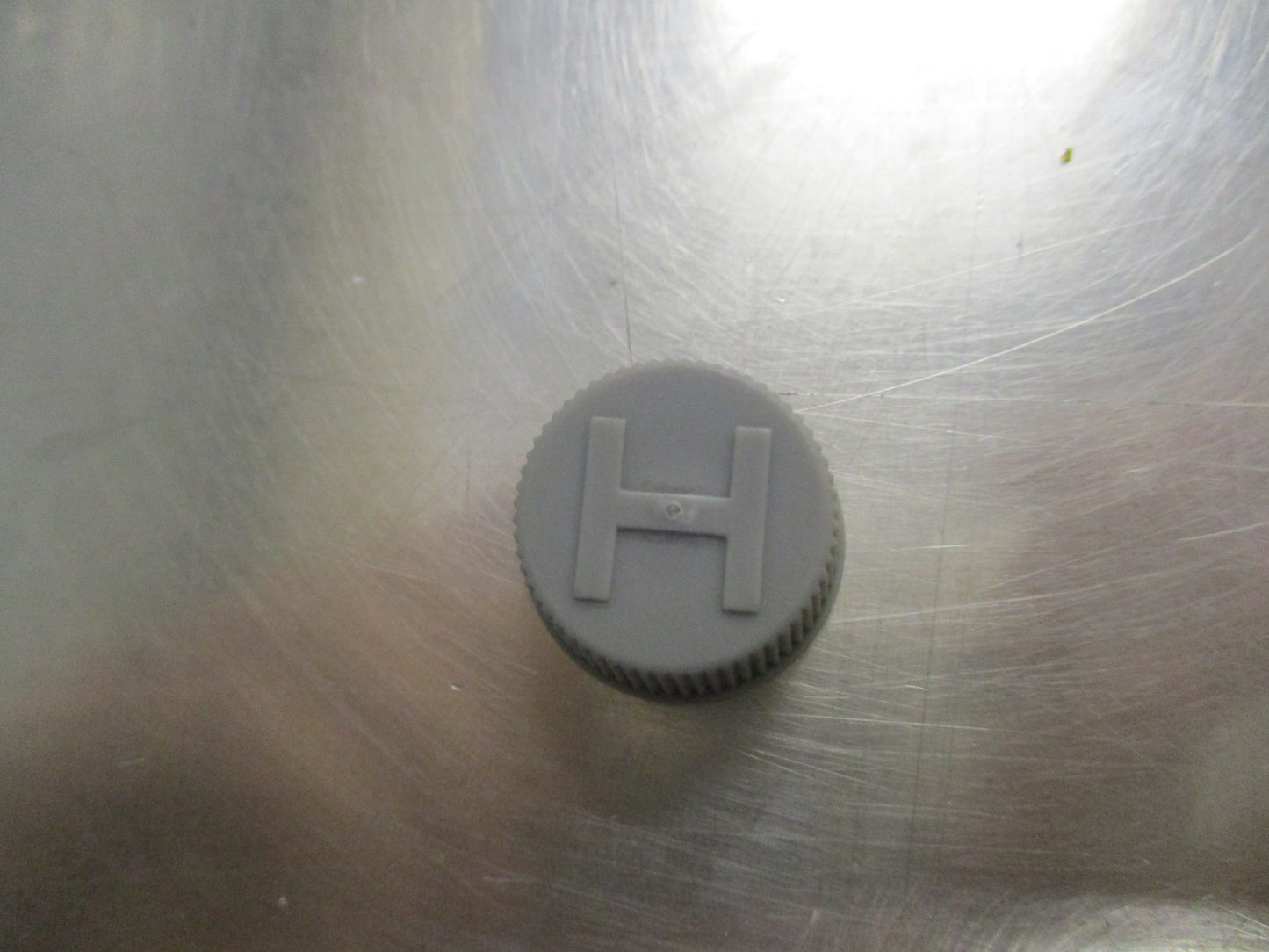 Toyota Hilux/Corolla Genuine Service Valve Cap For Cooler Pipe New Part