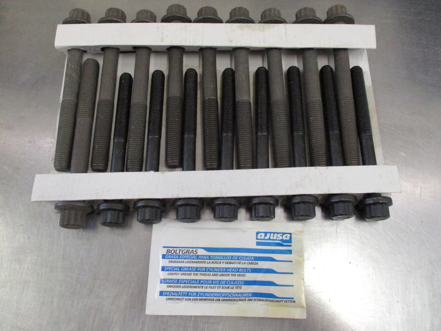 Aju8sa Head Bolt Set Suits Mazda E2500 SD-SH-SJ-WL SOHC 12V Diesel New Part