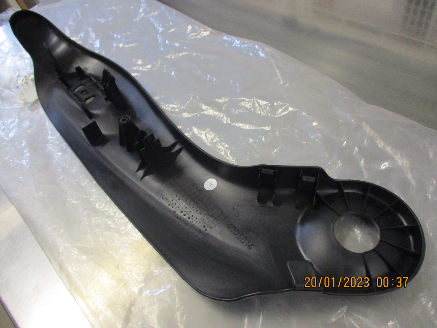 Holden VX-VY-VZ Commodore Genuine Drivers Seat Trim Black New Part