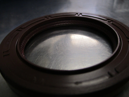 Toyota 4Runner/Hilux/Hiace Genuine Crankshaft Oil Seal New Part