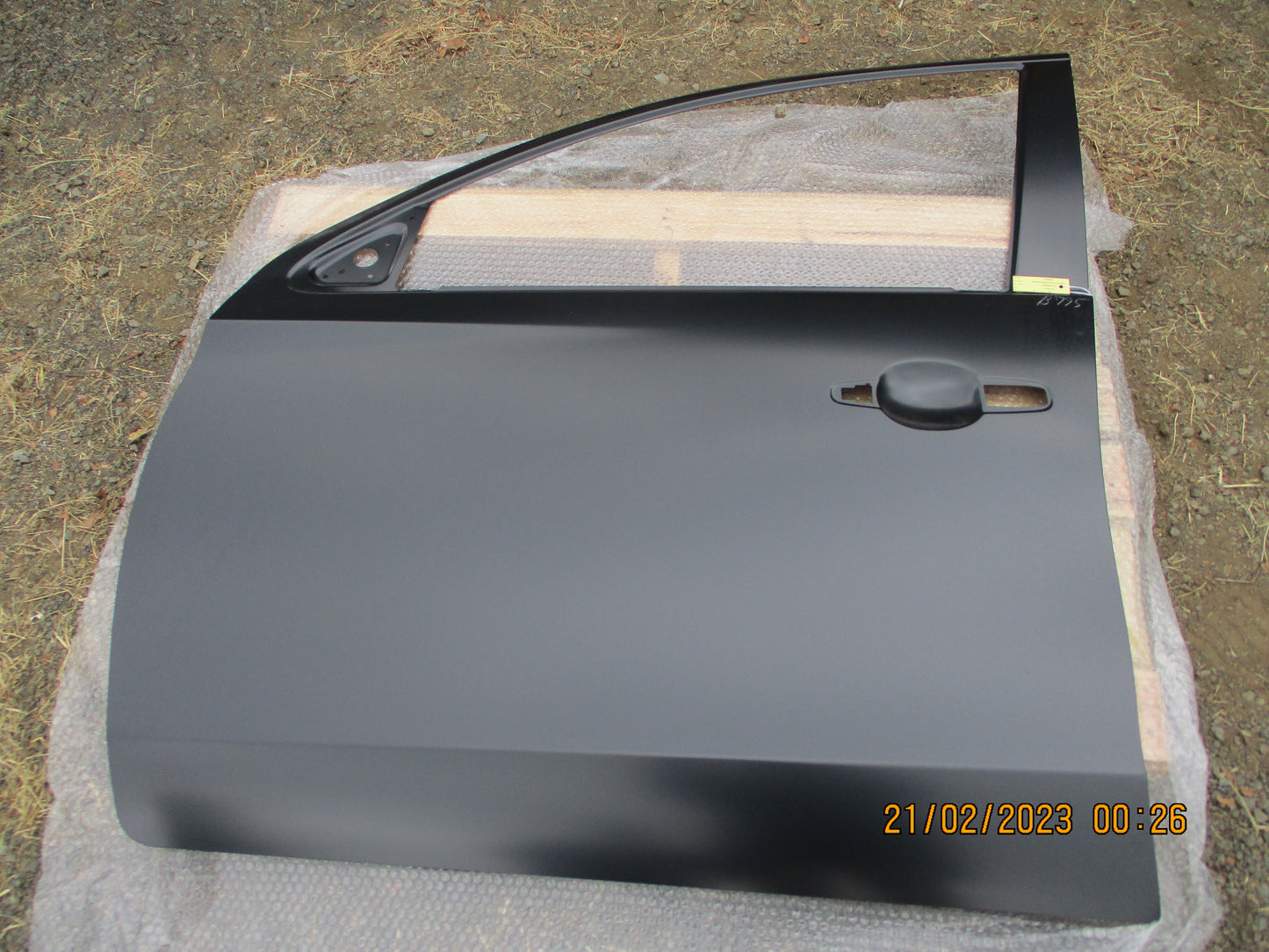Mitsubishi MQ Triton Genuine Left Hand Front Door Skin Panel New Part