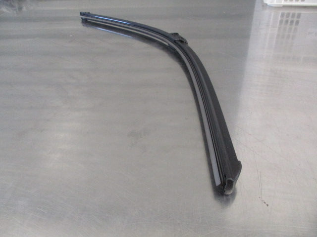 Holden Astra J Genuine 680mm Drivers Wiper Blade New Part