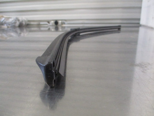 Holden Astra J Genuine 680mm Drivers Wiper Blade New Part