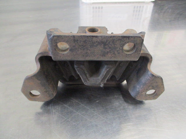 Isuzu FVR/FTR/FTR113 Genuine Rear Engine/Gearbox Mount New Part