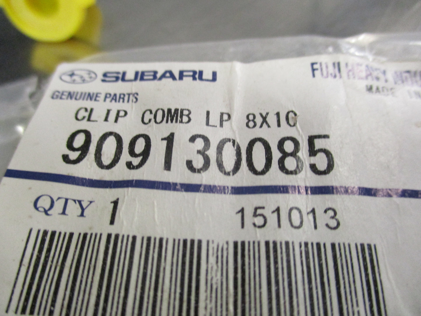 Subaru Impreza/Forester/Outback Genuine Head Light Clip New Part