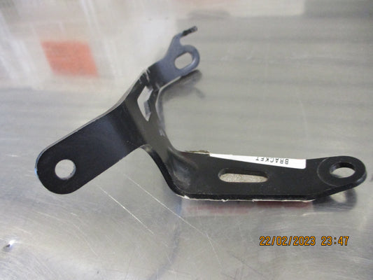 Toyota Rav4 Genuine Front Right Hand Upper Bracket New Part