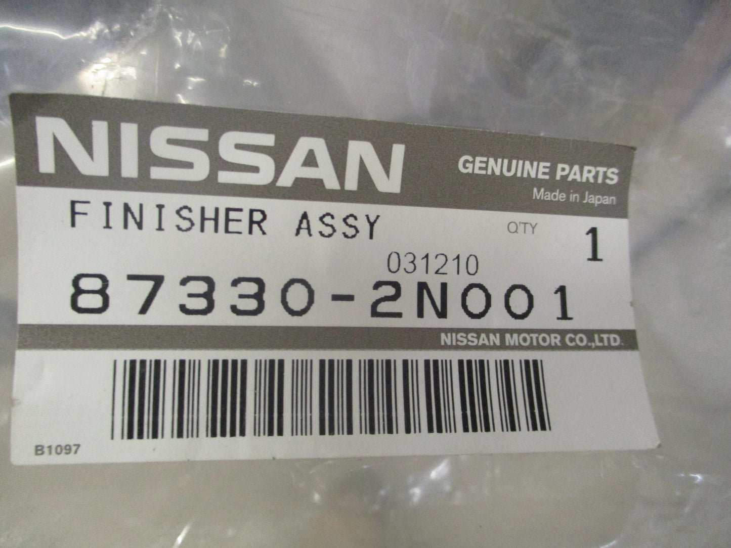 Nissan Navara Genuine Right Hand Cushion Trim Finisher Assembly New Part