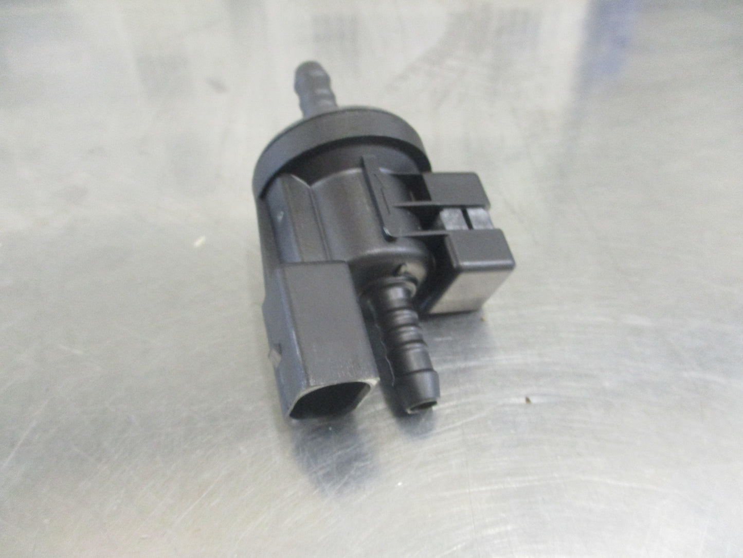Volkswagen Beetle/GTI/Passat Genuine Fuel Vapor Canister Valve New Part