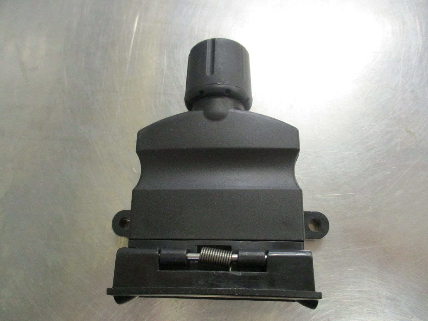 7 Pin Flat Plastic Trailer Socket Universal New Part