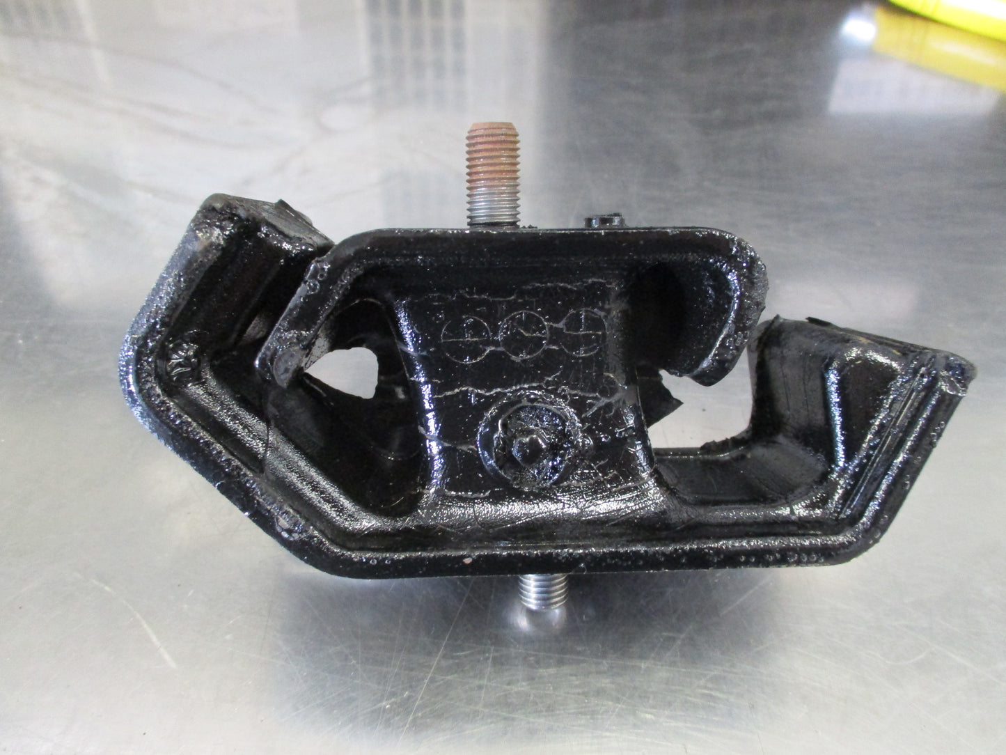 Suzuki Alto Genuine Front Engine Mount New Part