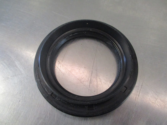 Toyota Camry/Corolla/RAV4 Genuine Oil Seal For RH Transfer Bearing Retainer New Part