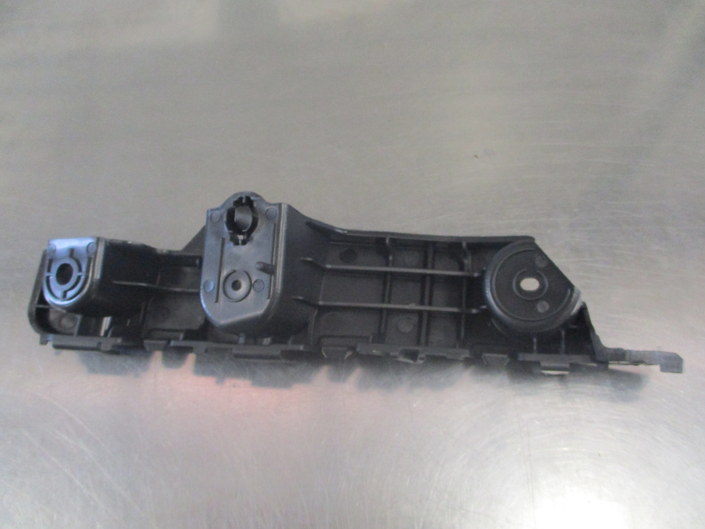 Holden Barina Genuine Front Bumper Grille Side Retainer New Part